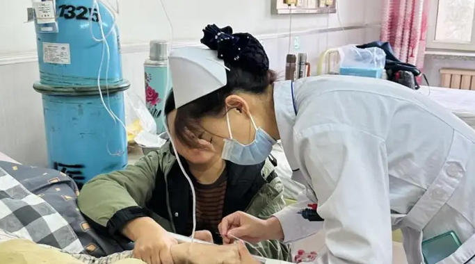 初级护师中级护师属于职称么-初级、中级护师属职称